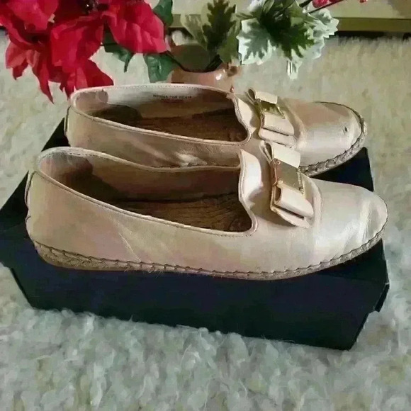 Cole Haan Women's Shoes - Picture 1 of 8